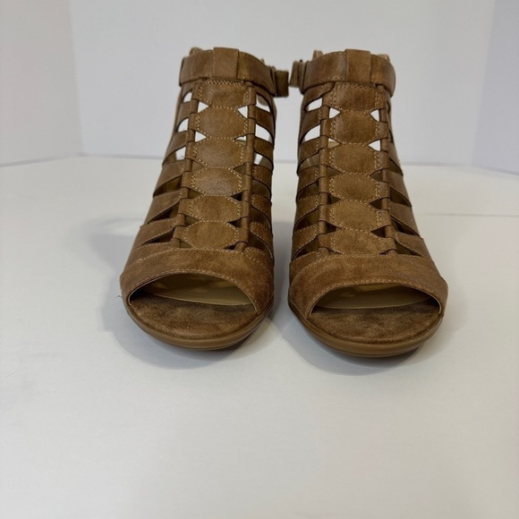 Naturalizer Caged Heeled Sandals Sz 8
Brown Strappy Comfort Dressy Boho heels - Picture 3 of 10